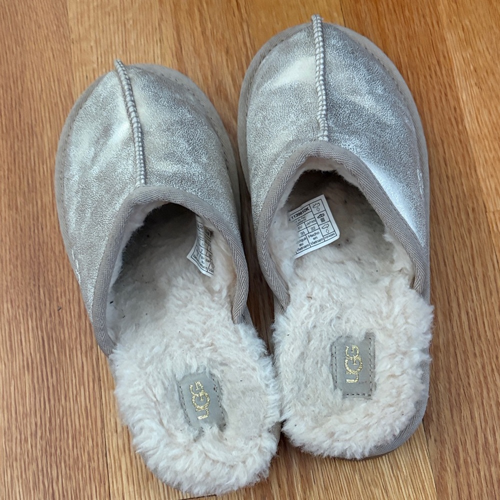 UGG Metallic Gray Slippers with Cream Lining